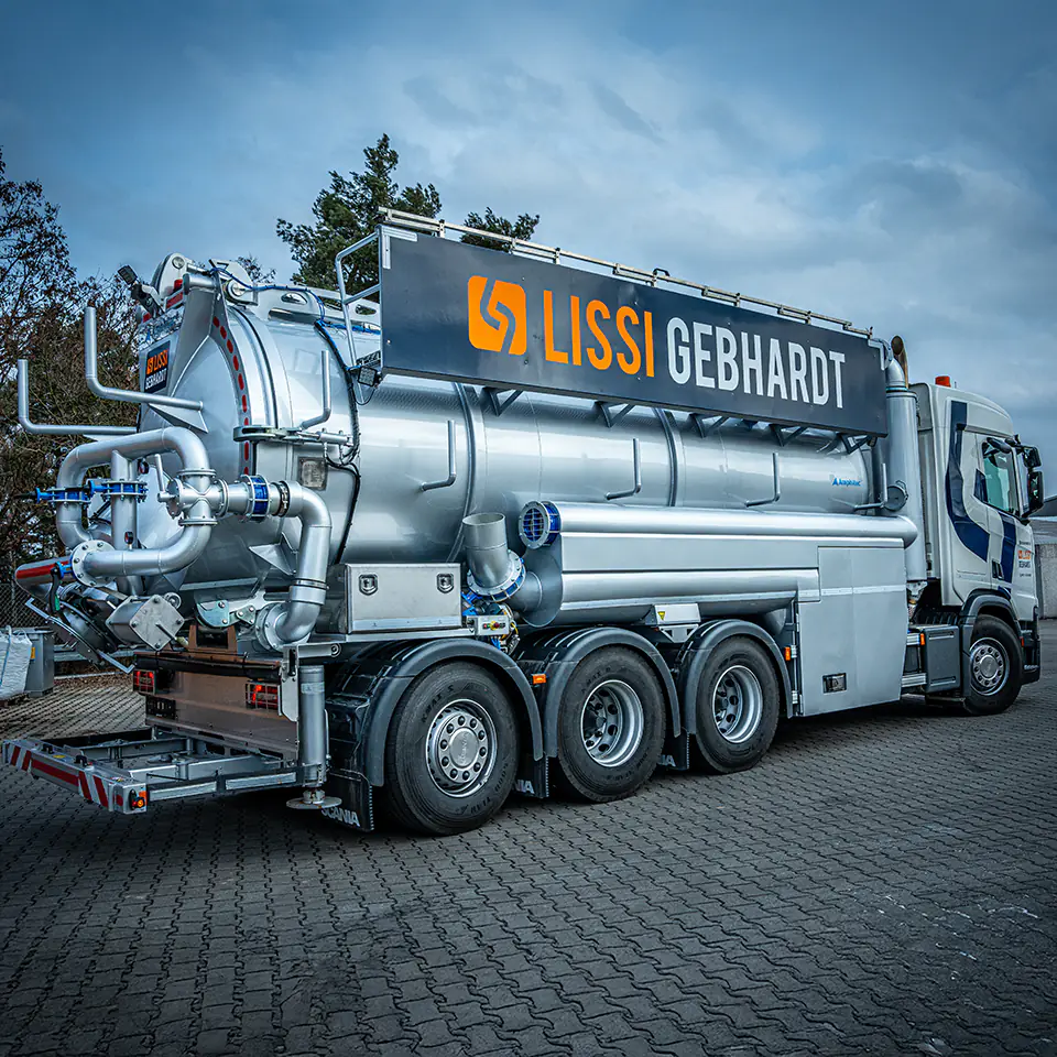 Spezialfahrzeug mit Lissi Gebhardt Aufbau